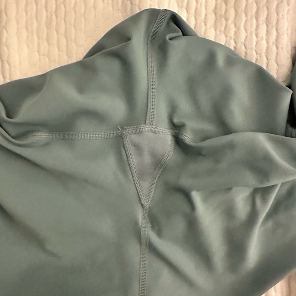 GUC lululemon Wunder Train HR Crop 23" size 14 - Picture 5 of 5